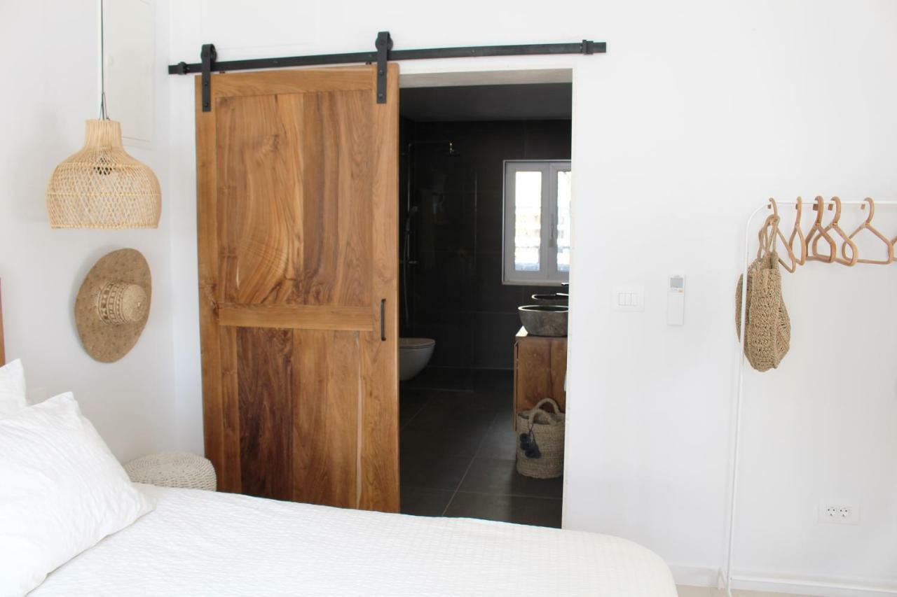 Luxury Family Beach Front Villa - Sunday Beach House สลาทิเน ภายนอก รูปภาพ