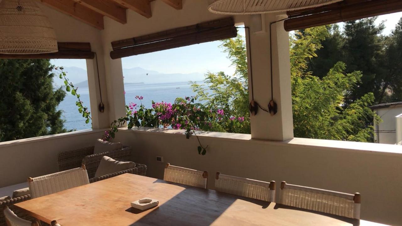 Luxury Family Beach Front Villa - Sunday Beach House สลาทิเน ภายนอก รูปภาพ